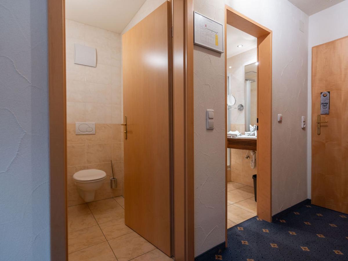 Suite Walserblick Bad und WC