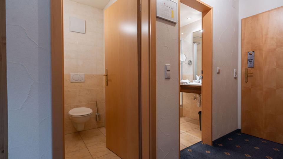 Suite Walserblick Bad und WC